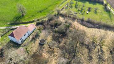 Maison en pierre sur 1,2 hectares