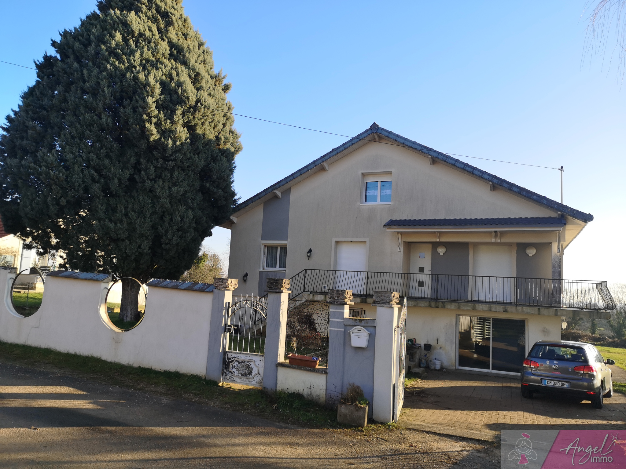MAISON FAMILIALE