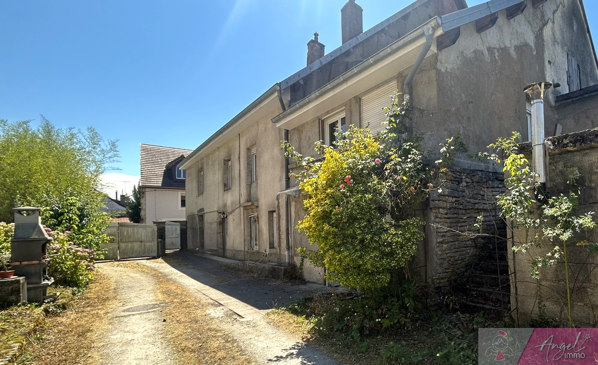 Maison de 168m2 habitables implantée sur une parcelle de 105