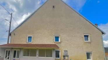 Maison en pierre à Gendrey