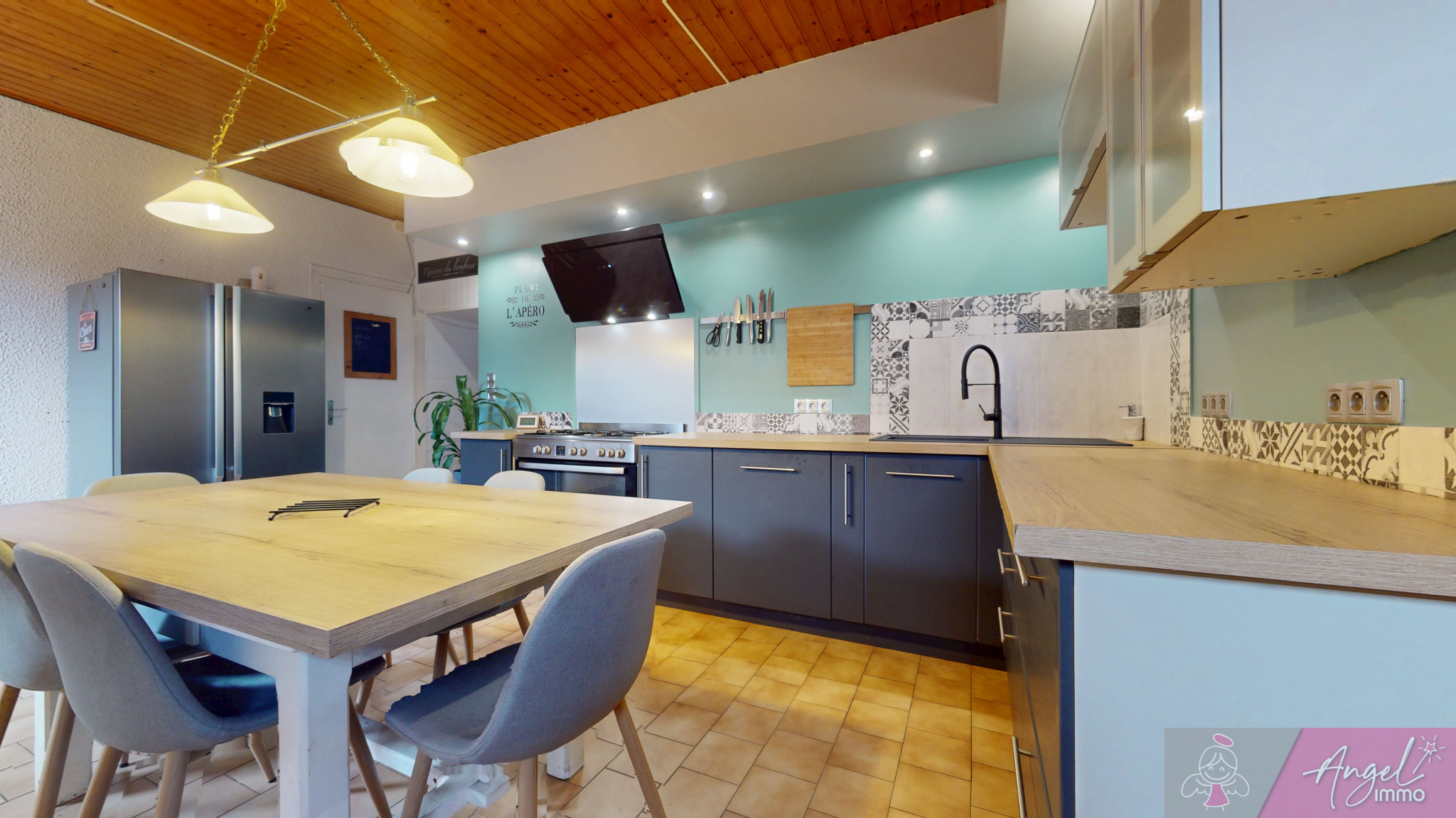 Grande maison familiale 286 m2 15 min de Dole / secteur Ta