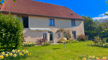 Maison de village sur 880 m2 de terrain