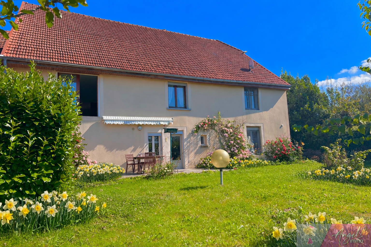 Maison de village sur 880 m2 de terrain