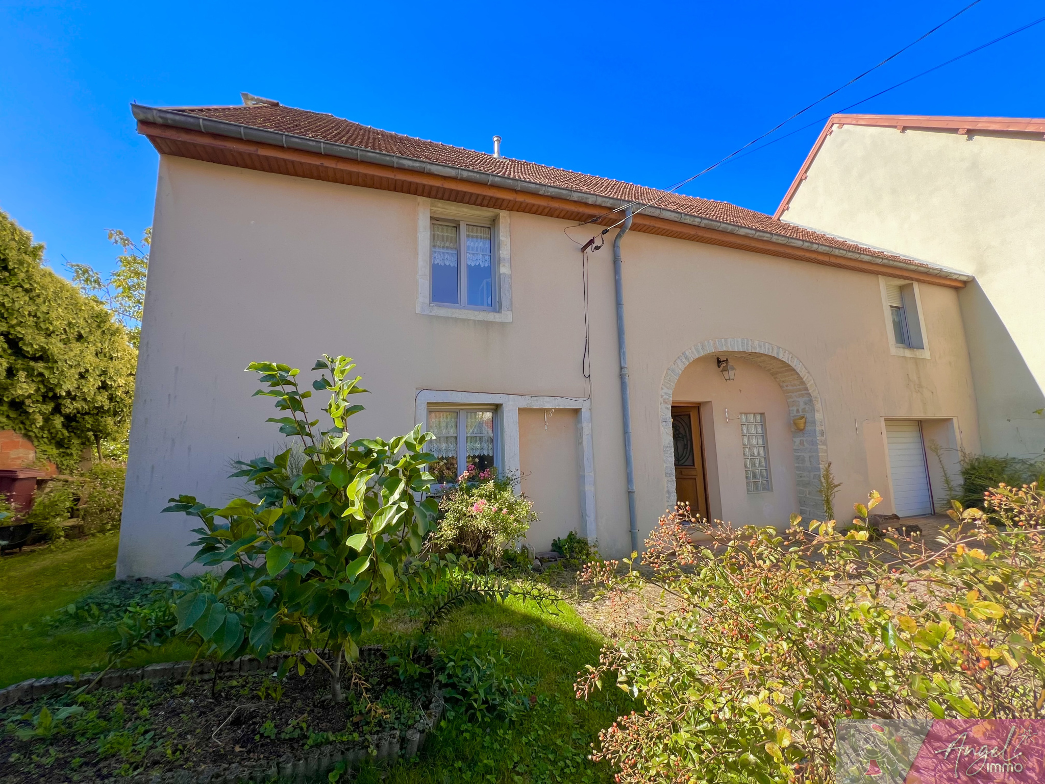 Maison de village sur 880 m2 de terrain