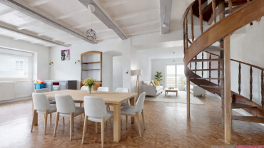 Maison 154 m2   3  chambres   Terrasse    Garage   Cave