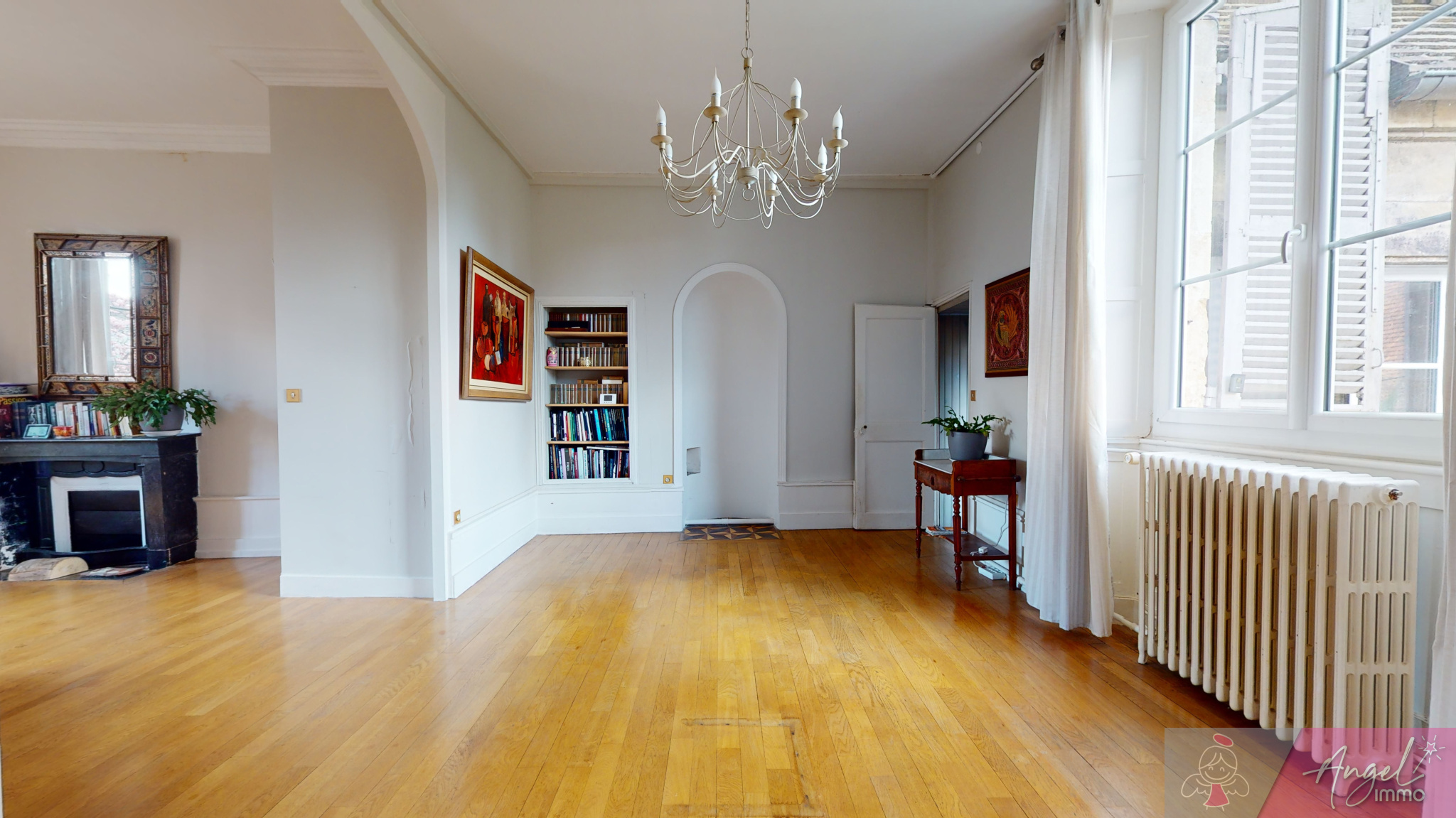 Spacieux appartement dans immeuble du XVI ème siècle