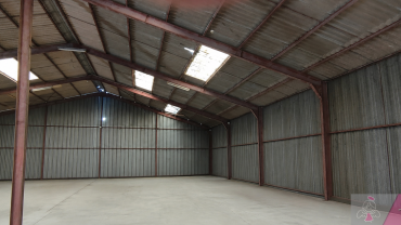 Entrepôts de stockage d’une superfice totale de 2390 m2