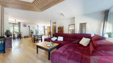 Appartement T4 de 141 m2 avec jardin et garage   Village tou
