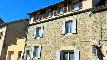 IMMEUBLE DE RAPPORT A DOLE – 2 LOGEMENTS INDEPENDANTS + GARA