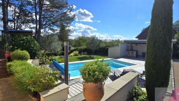 PROPRIETE AVEC PISCINE DAMPIERRE
