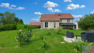 Maison individuelle – 3 chambres – garage – terrain de 1811